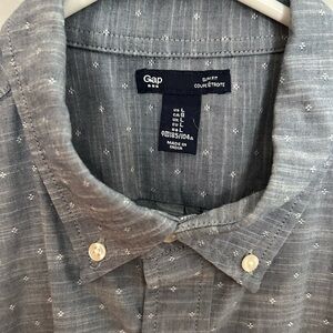 Men’s Large Button Down.
